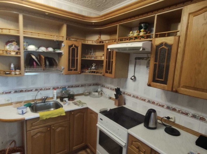 Власник.
Здам довгостроково  без комісії  3-кімнатну квартиру. - фото 1