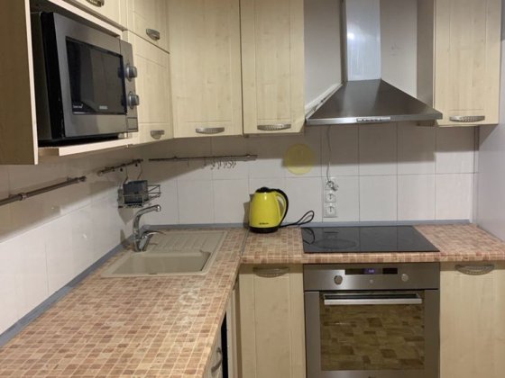 Власник. Без комісії. 2-кімнатна. М. Харківська. Вишняківська 8а.