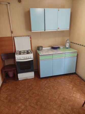 Сдаю однокомнатную квартиру (частный сектор) в Октябрьском. - фото 1