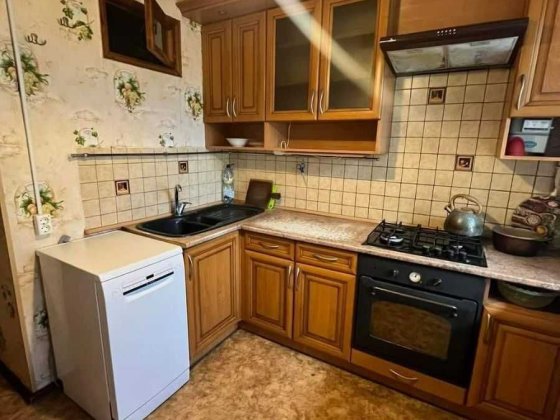 Довгострокова оренда трикімнатної квартири вул.Незалежності(Армійська)