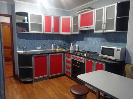 сдам в аренду трехкомнатную квартиру, ул. Тбилисская