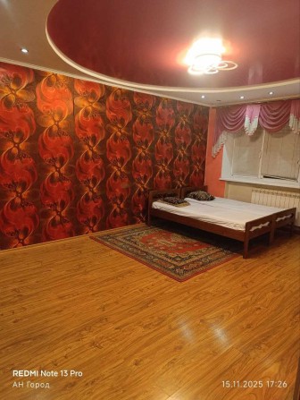 Сдам 1 комнатную квартиру. Без коммунальных услуг.  Павлово Поле. - фото 1