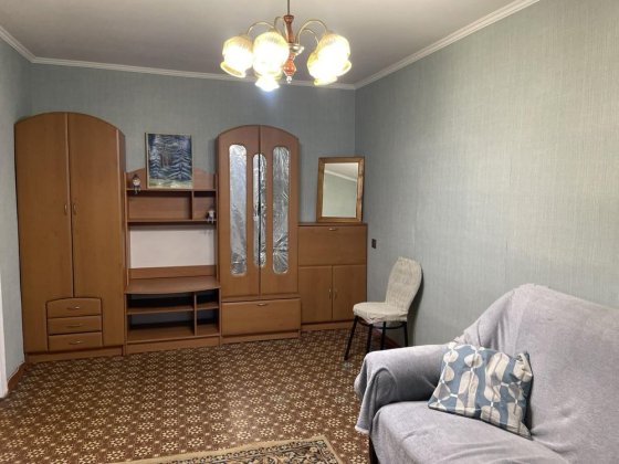 Сдам 1 комн гер петрова /космонавтов 6000