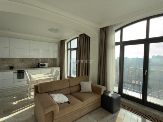 Граф на Азарова Францкзский бульвар/терраса вид на море 58м2 1 ком кв