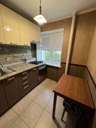 Сдаю 2 комн./кв. Центр ул./ Адмиральская - фото 1