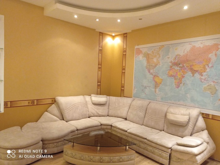 Сдам СВОЮ 2-х ком.кв. в центре - фото 1