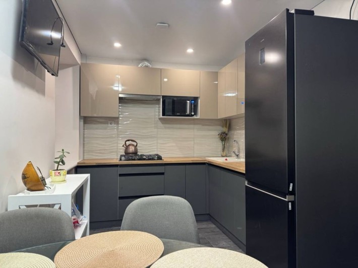 Оренда 2 ккв. квартири ст. метро 23 Серпня від власника - фото 1