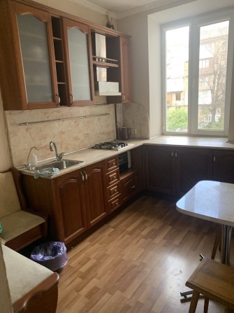 Сдаётся 2х комнатная квартира на Панфиловцев - фото 1