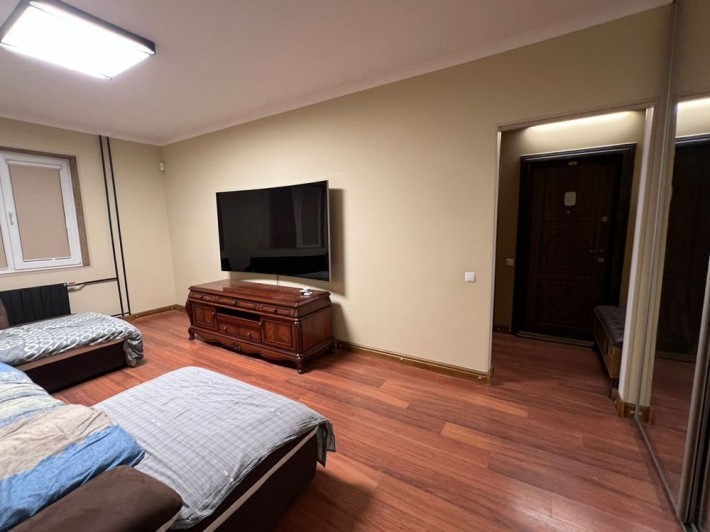 Аренда сдам 3 комнатную квартиру с евроремонтом Южный микрорайон Пески - фото 1