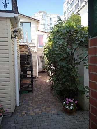 Сдам СВОЁ жильё. Французский бульвар. Институт Филатова. Варианты. - фото 1