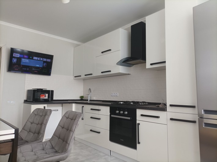 Сдаю 1 комнатную в новострое - фото 1