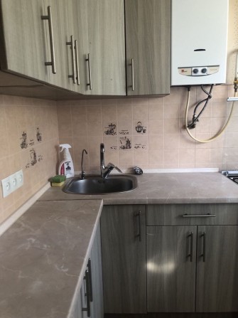 Сдаю 1 к квартиру пл. Победы - фото 1