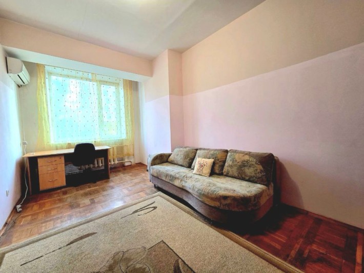 Можно с животными! Свет есть! Сдам 2к квартиру Парк Глобы Центр Кирова - фото 1