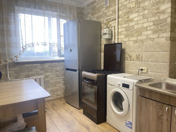 Сдаю 2 квартиру Космонавтов капитальный ремонт - фото 1