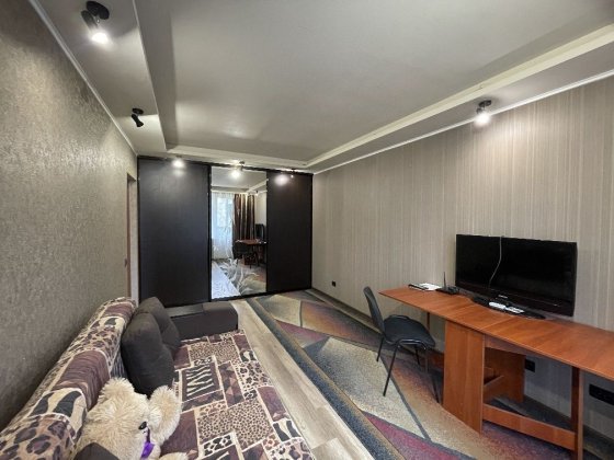 Сдам квартиру возле метро, ул. Ак. Павлова 140 Харків