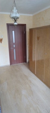 Двухкомнатная квартира на площади Победы. 5-й этаж пятиэтажного дома. - фото 1