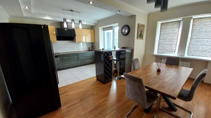 Оренда - 4-кімнатна квартира на вул. Панча, новобудова - фото 1