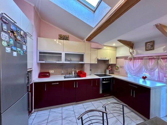 Оренда 3 кімнатної квартири в Рясне 1 Львов