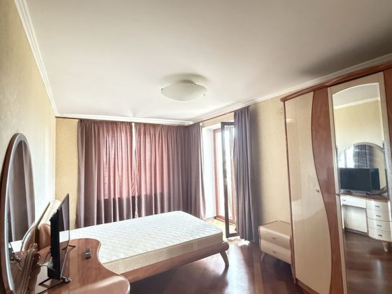 Сдам трехкомнатную квартиру на Французском бульваре. Одесса