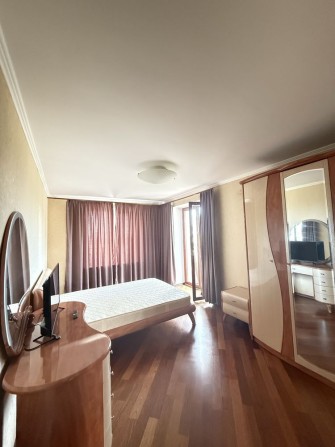 Сдам трехкомнатную квартиру на Французском бульваре. - фото 1