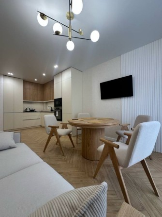 Оренда найкращої квартири в Авалоні Чорновола Замарстинівська - фото 1