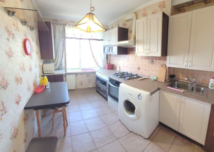 Сдаётся двухкомнатная квартира на Намыве с ремонтом - фото 1