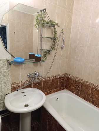 Сдаю 1 ком кв Центр мебель, техника - фото 1