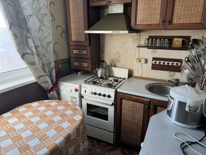 Срочно!! Сдам недоргую 1 кв Основа 3000+ к.у.. - фото 1