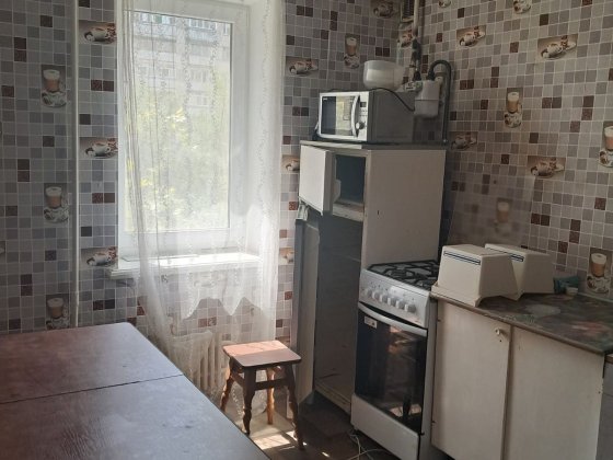 Сдаётся 1-комнатная крупногаб. кв-ра. Октябрьское. Ул.Металлургов. Николаев