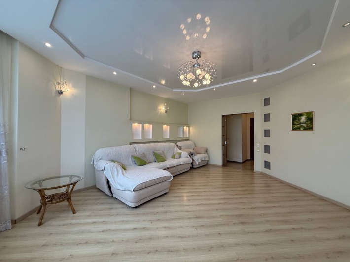 Оренда 3-кімнатної квартири в новобудові - фото 1