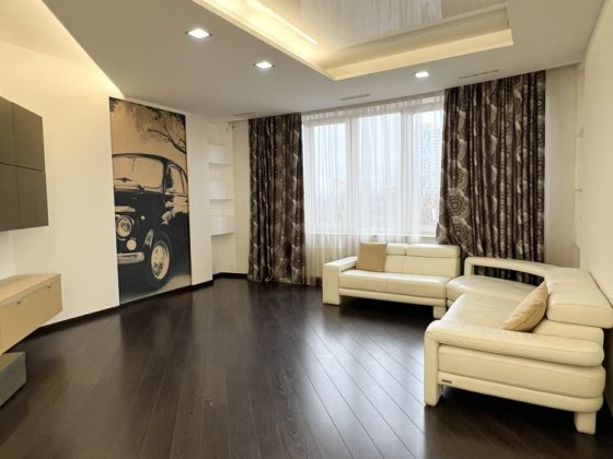 Сдам трехкомнатную квартиру в ЖК Бочки Одесса