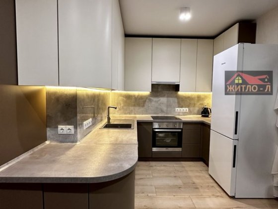 Семицвіт , Шевченка , 3 ізольовані кімнати , 3 кондиціонера , сейф Львов