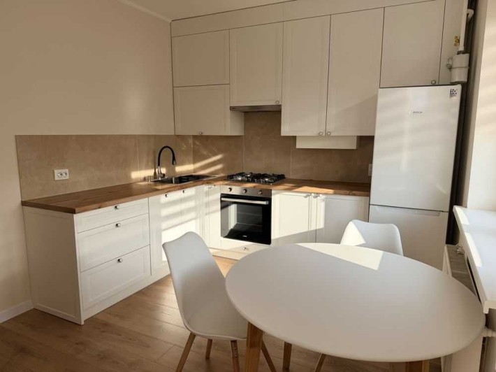 Оренда 2 кімнатної квартири по вул.В.Великого - фото 1