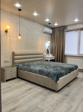 Стильная  1 комн Заболотного/Сахарова  с Газом - фото 1