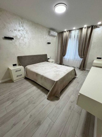 СДАМ  2 комнатную квартиру 10 минут до ЦЕНТРА - НОВОСТРОЙ - фото 1