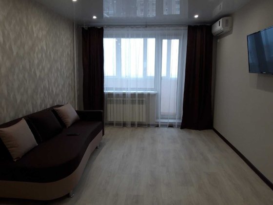 Сдам большую 2х ком кв у м. Холод гора . Ц 12000гр + свет. Харьков