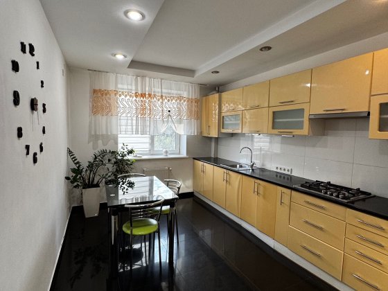 Оренда 3кімнатної квартири вул. Варшавська Львов