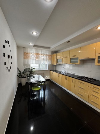 Оренда 3кімнатної квартири вул. Варшавська - фото 1