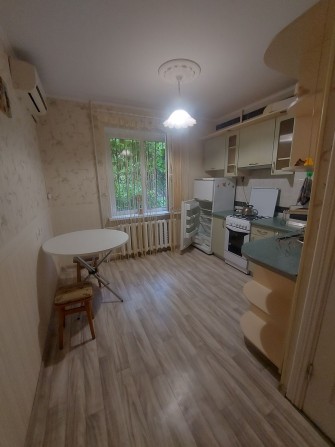 Сдам 1ком Королева86/ напротив Южного р-ка. 1этаж - фото 1