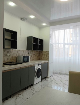 Студия и спальня Петра Григоренко 39, мистерия новострой дворец спорта - фото 1