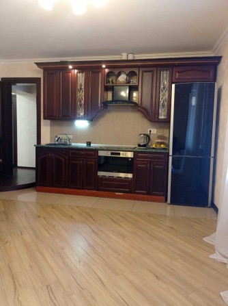 Здам відмінну квартиру євродвушка спальня й кухня студія 62м2. - фото 1