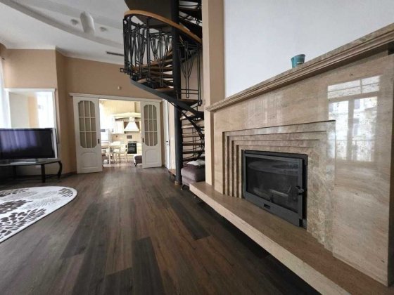 Двухуровневая квартира с камином террасой Центр пл Екатерининская Одеса