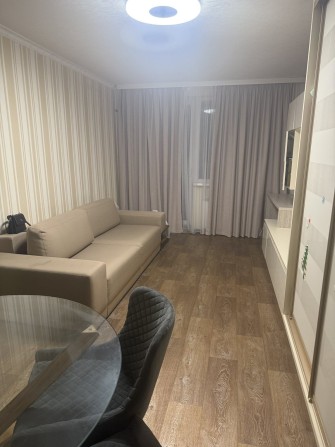 Сдам двушку Амосова 1 - фото 1