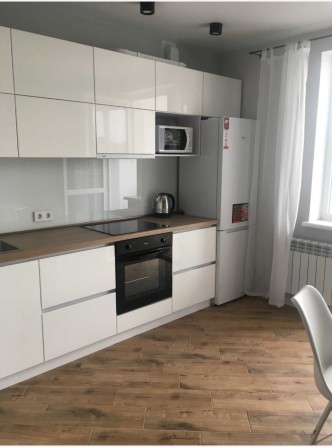 Сдам 1комн квартиру м. Центральный рынок в новострое ЖК Рогатинский - фото 1