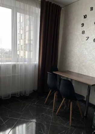 Оренда двохкімнатної квартири в центрі, новобудова, автономне опалення - фото 1