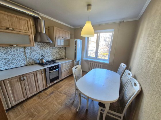 ГАЗ, ТЭЦ, низкий этаж, Просторная квартира, Королева, начало Таирова Одесса