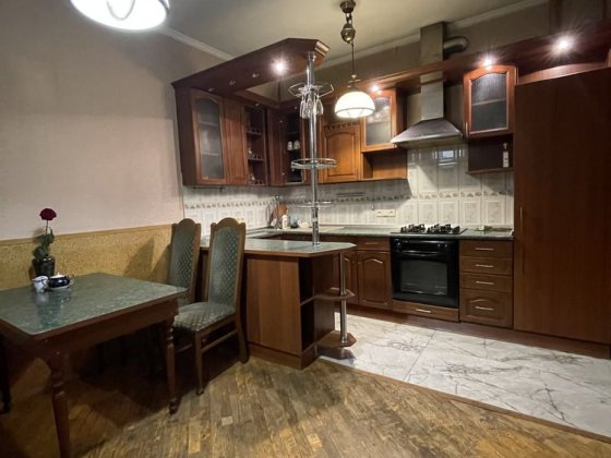 Сдам 3 комнатную квартиру Центр м.Площадь Конституции, парк Шевченко Харьков