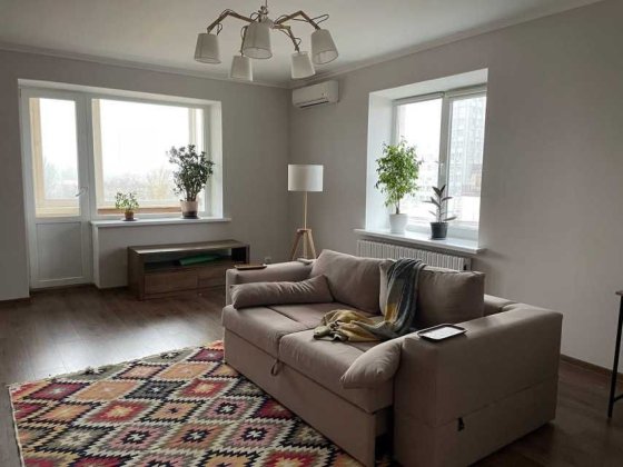 Сдам 2 комнатную квартиру в центре!