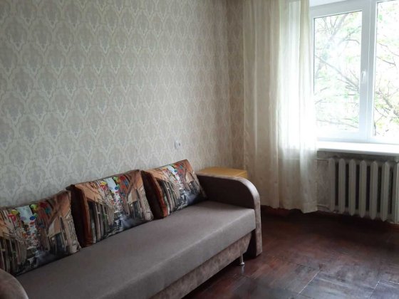 1 к.кв.Доброврльского-газ-33\18\7 м2-цена 6000 грн.-3\9 эт.-отл.район. Одесса