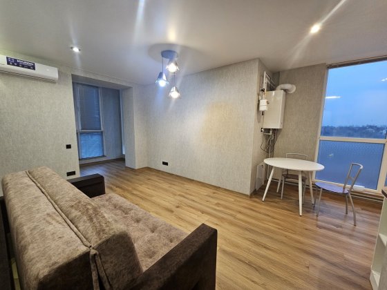 квартира ЖК Брама2, студия+ спальня + гараж Слобожанське